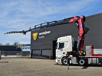 Scania R590 V8 8x2 / HMF 9520 - JIB - WINCH / TRACTOR